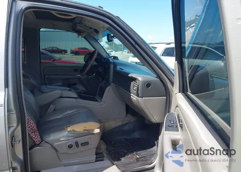 2005 Chevrolet Suburban 1500 Z71 from USA, damaged, VIN 3GNEC16Z35G157542